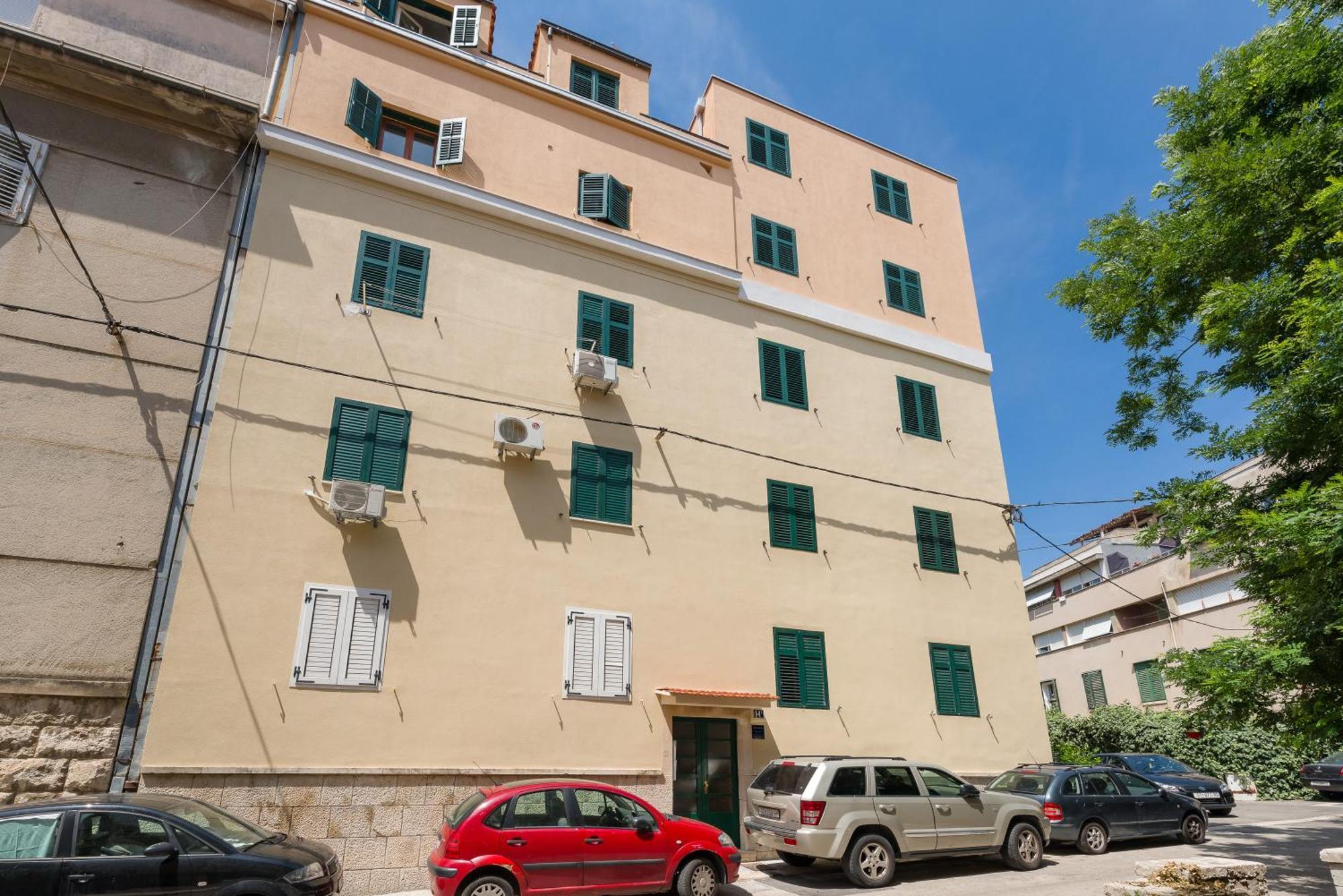 Luxury Rooms And Apartment Silente Bacvice Split Bagian luar foto