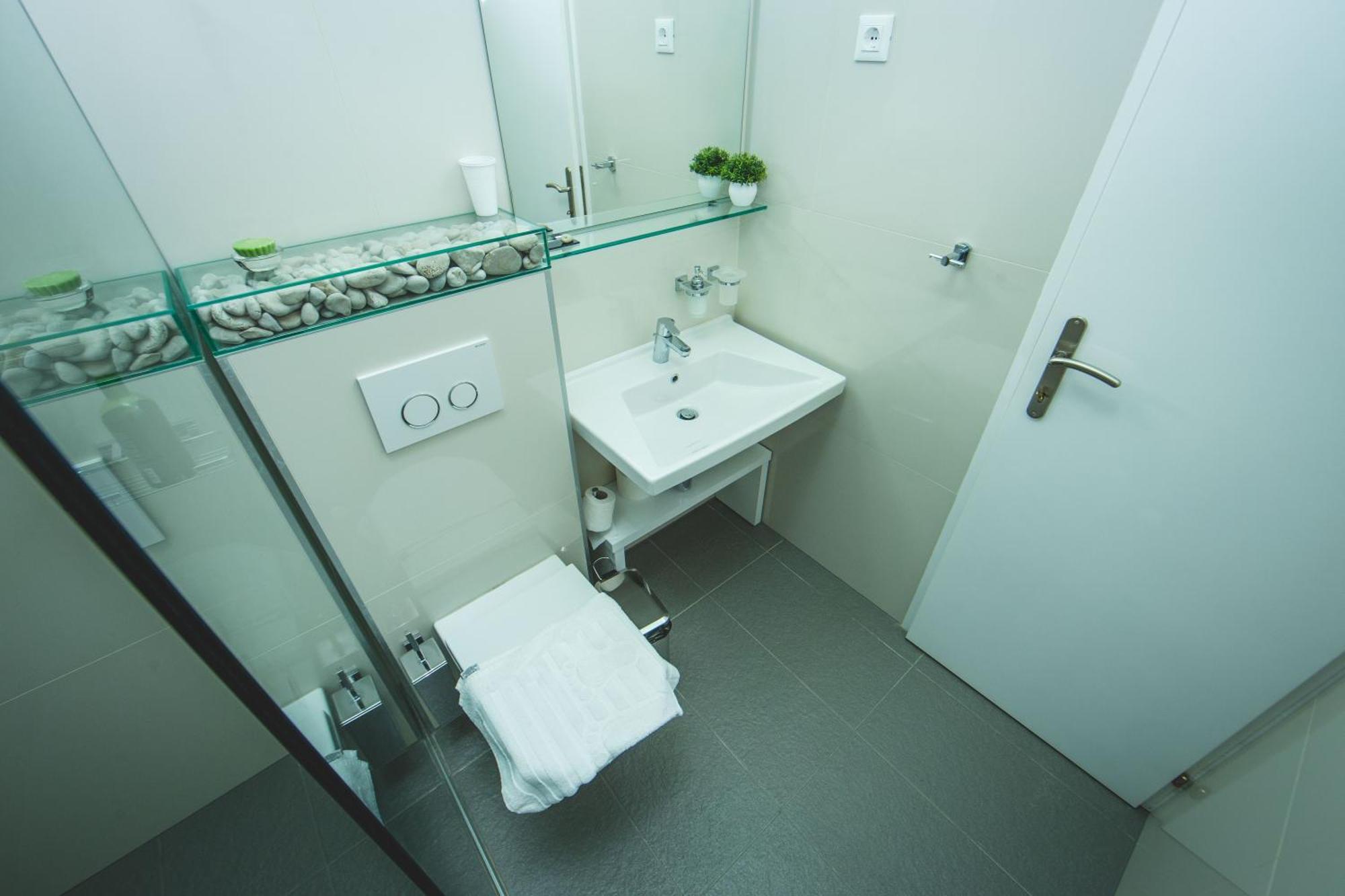Luxury Rooms And Apartment Silente Bacvice Split Bagian luar foto