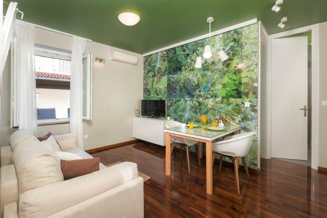 Luxury Rooms And Apartment Silente Bacvice Split Bagian luar foto