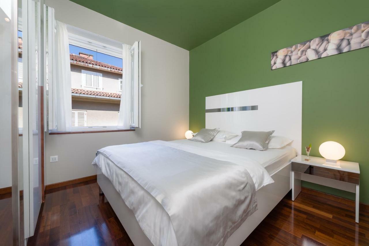 Luxury Rooms And Apartment Silente Bacvice Split Bagian luar foto