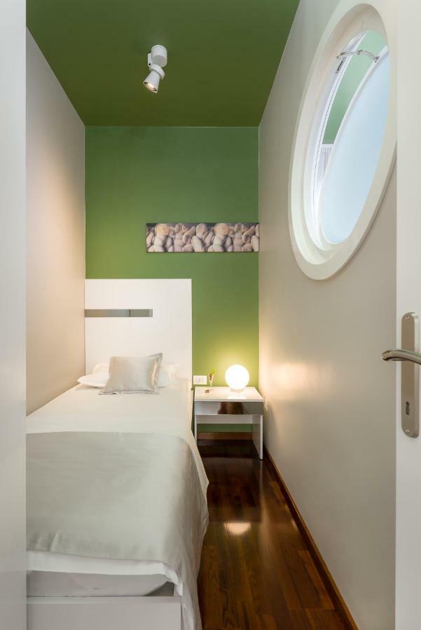 Luxury Rooms And Apartment Silente Bacvice Split Bagian luar foto